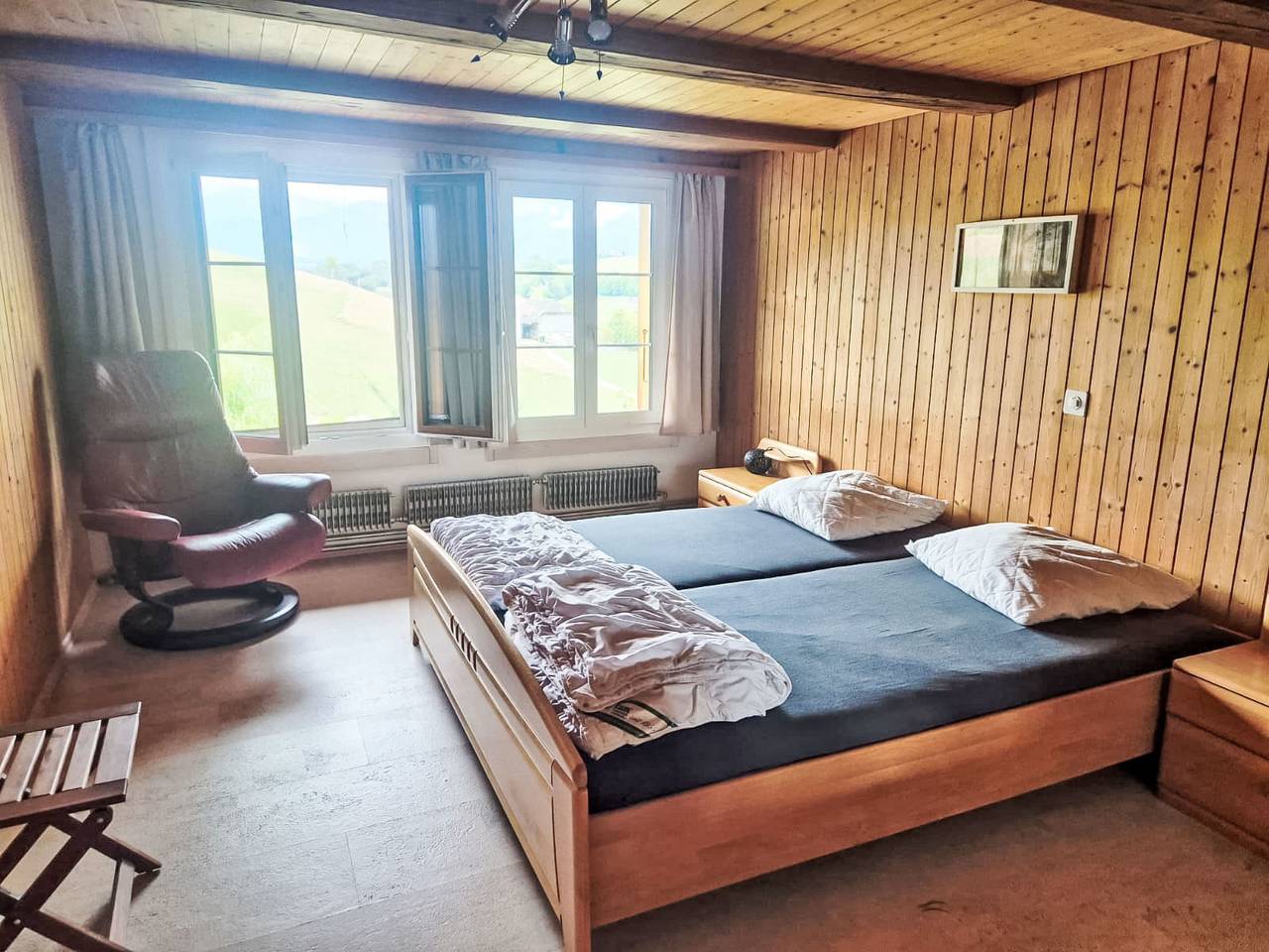 Ganze Wohnung, Hof Schürweid in Uttigen, Berner Oberland