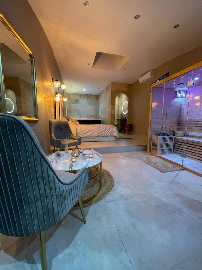 Location de vacances pour 2 personnes, avec Jacuzzi et Sauna à Crouy