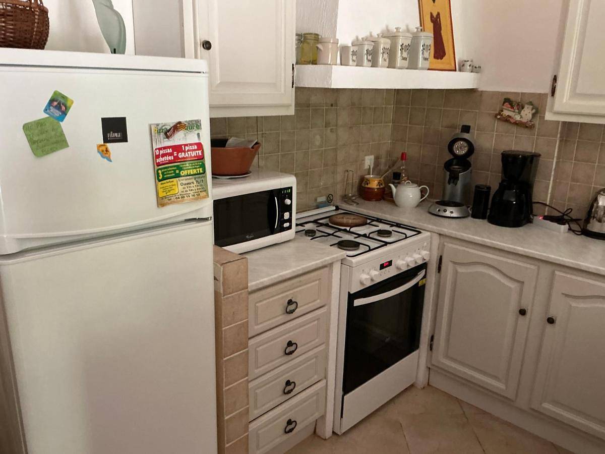 Guest House (5 Adults) in Saint-Andiol, Région d'Arles