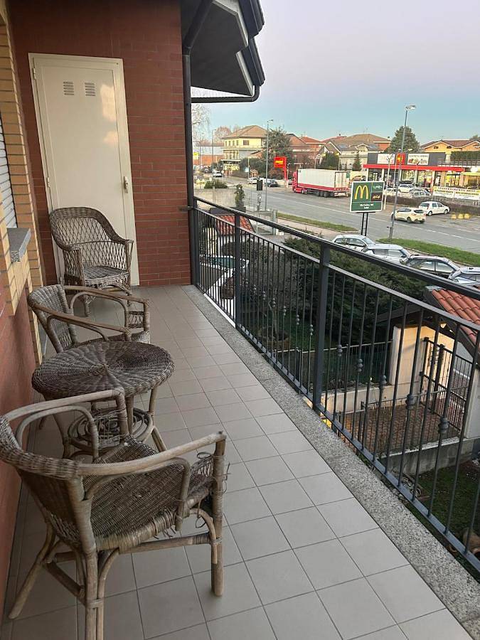 Gîte pour 8 personnes, avec balcon, adapté aux familles à Leinì - 4