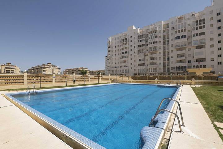 Appartamento intero, Bahia Blanca - Cozy flat with sea views and free wifi in Playa de Valdelagrana (El Puerto de Santa María), El Puerto de Santa Maria