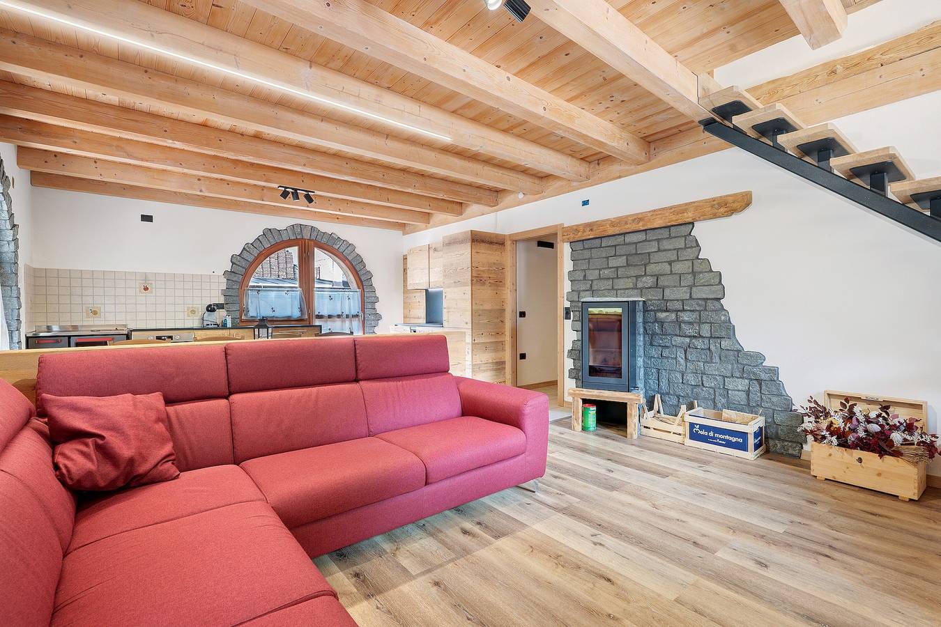 Chalet „Maso Rubino“ mit Bergblick, Balkon und Wlan in Pontara, Rabbi