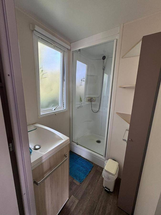 Camping pour 4 personnes, avec piscine et terrasse ainsi que vue et jardin à Palavas-les-Flots - 2