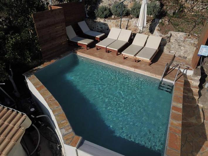 Location de vacances pour 8 personnes, avec vue ainsi que jardin et piscine dans Benitses - 4