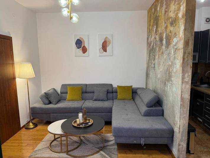 Gîte pour 5 personnes, avec jardin ainsi que piscine et vue dans Risan - 3