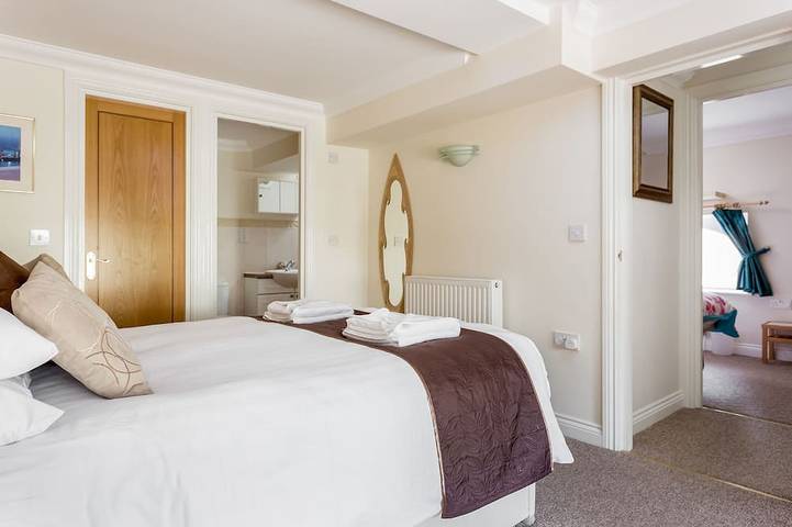 Appartement entier, Appartement de luxe spacieux 2Br à 500m de la plage et à proximité de New Forest in Boscombe, Bournemouth