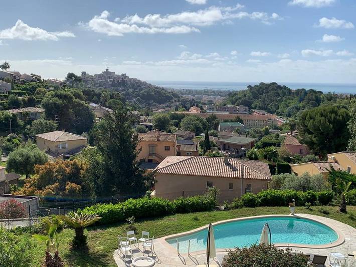 Maison d’hôte pour 20 personnes, avec Jardin et Piscine à Cagnes-sur-Mer