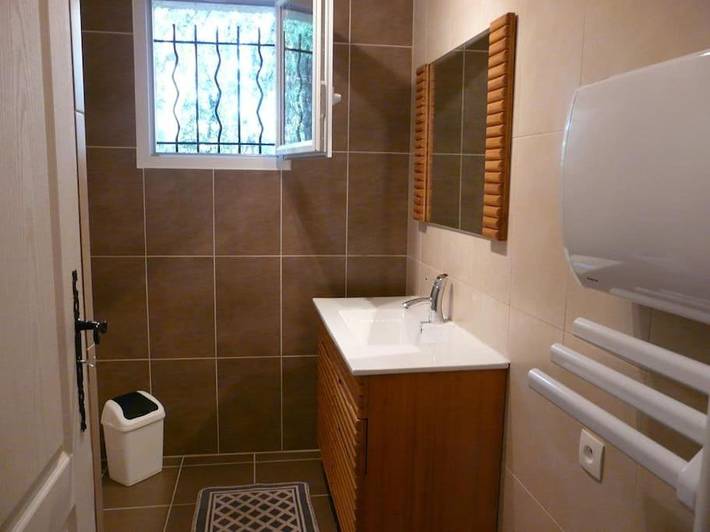 Location de vacances pour 11 personnes, avec jardin et piscine à Saint-Laurent-la-Vernède - 2