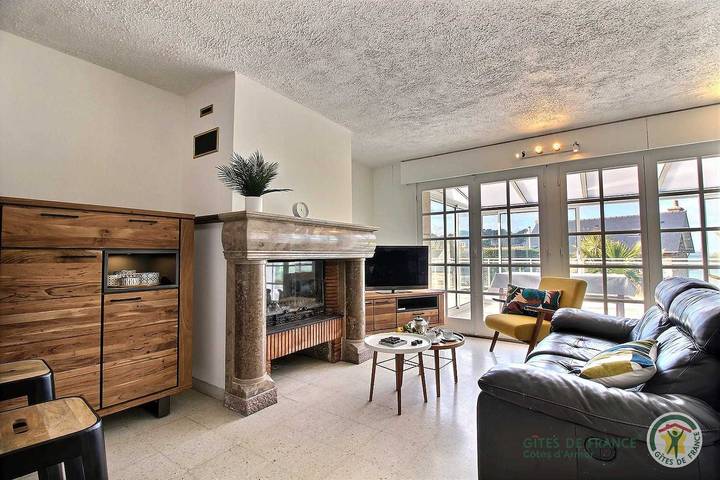Gîte pour 6 personnes, avec Terrasse ainsi que Jardin et Vue dans Plage Trestraou - 3