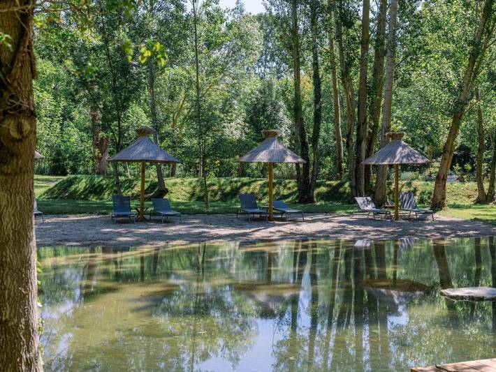 Hôtel pour 2 personnes, avec Terrasse et Jacuzzi ainsi que Jardin et Piscine