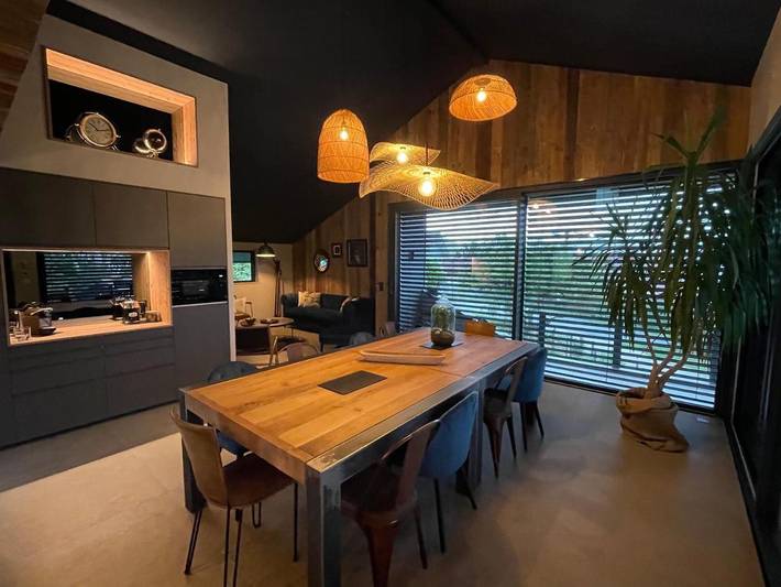 Gîte pour 9 personnes, avec Balcon et Jacuzzi ainsi que Terrasse et Jardin à Bonne - 2