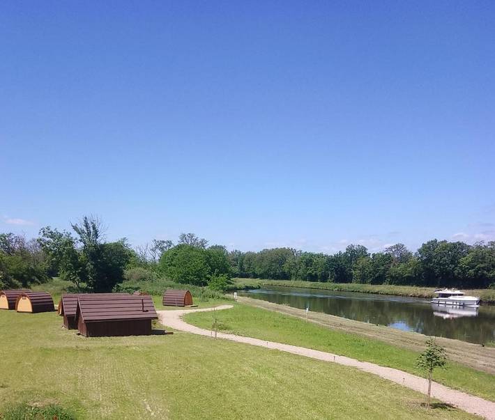 Camping pour 2 personnes, avec jardin et vue en Bourgogne-Franche-Comté - 2