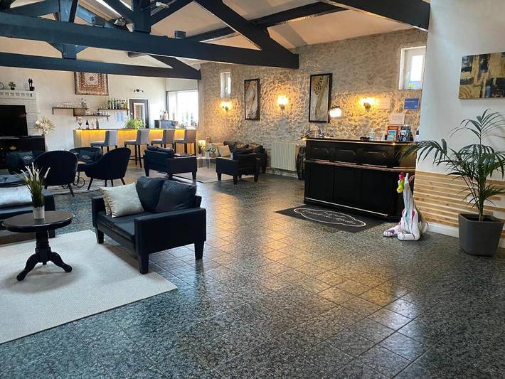 Hôtel pour 2 personnes, avec terrasse et piscine à Rognonas - 3