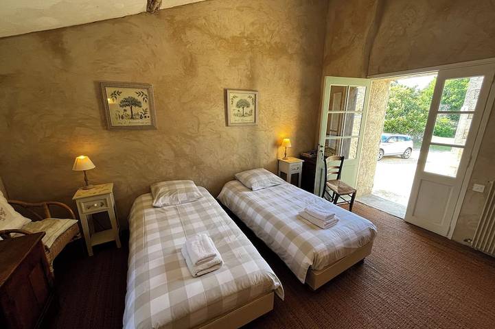 Location de vacances pour 12 personnes, avec jardin et terrasse à Lacoste - 2