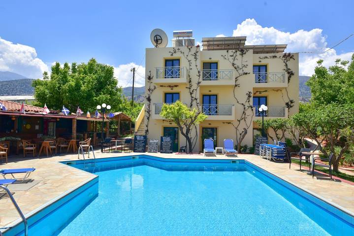 Gîte pour 3 personnes, avec jardin, adapté aux familles dans Malia - 2