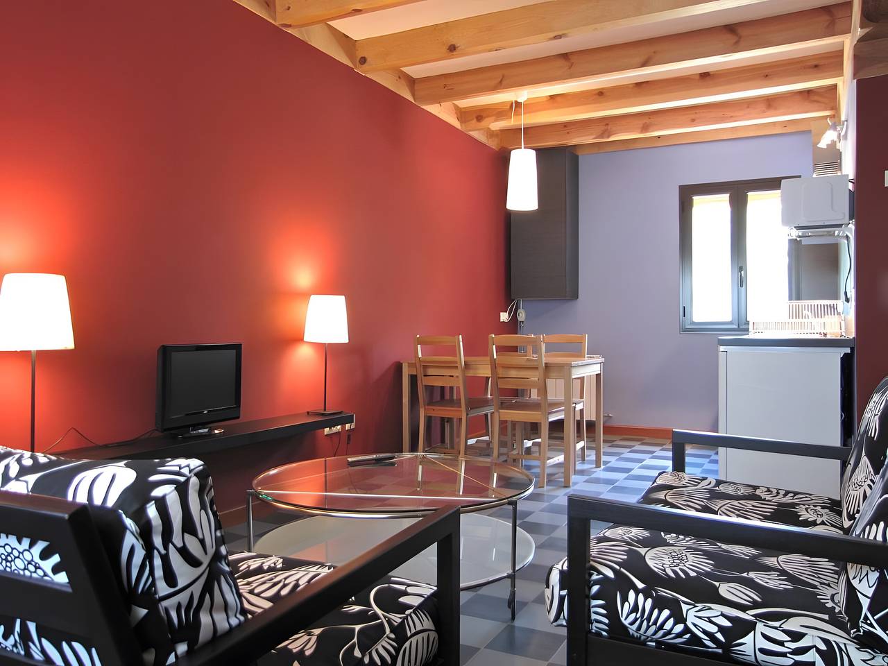 Casa Rural 'Villabamba 4' mit Bergblick, Gemeinschaftsterrasse und Wlan in Valdeavellano de Tera, Soria Provinz