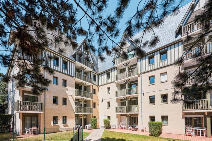 Gîte pour 4 personnes, avec Balcon ainsi que Terrasse et Jardin dans Plage De Tourgeville - 2