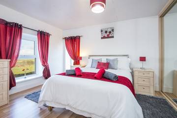 Glamping for 4 People in Pembrokeshire, South-Wales, Photo 3