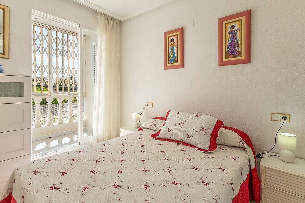 Schönes Haus in Guardamar del Segura in Playa Moncayo, Guardamar del Segura