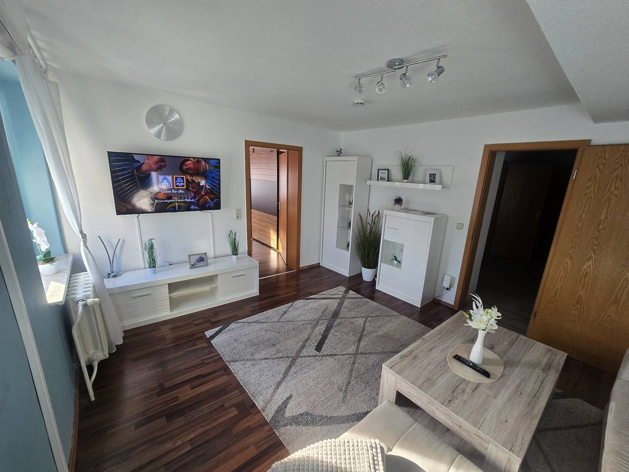 Ganze Ferienwohnung, Ferienwohnung, Apartment, Monteurwohnung mit Klimaanlage Wettin-Löbejün in Wettin-Löbejün, Saale-Unstrut Region