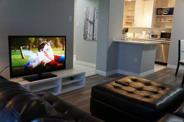 Vacation Rental for 4 Guests in Calgary, Canadian Rocky Mountains, Picture 2