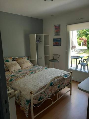 Gîte pour 2 personnes, avec vue et terrasse à Aucey-la-Plaine