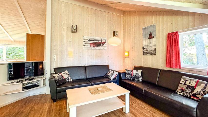 Ferienhaus für 6 Personen, mit Terrasse und Whirlpool sowie Garten und Sauna in der Lübecker Bucht