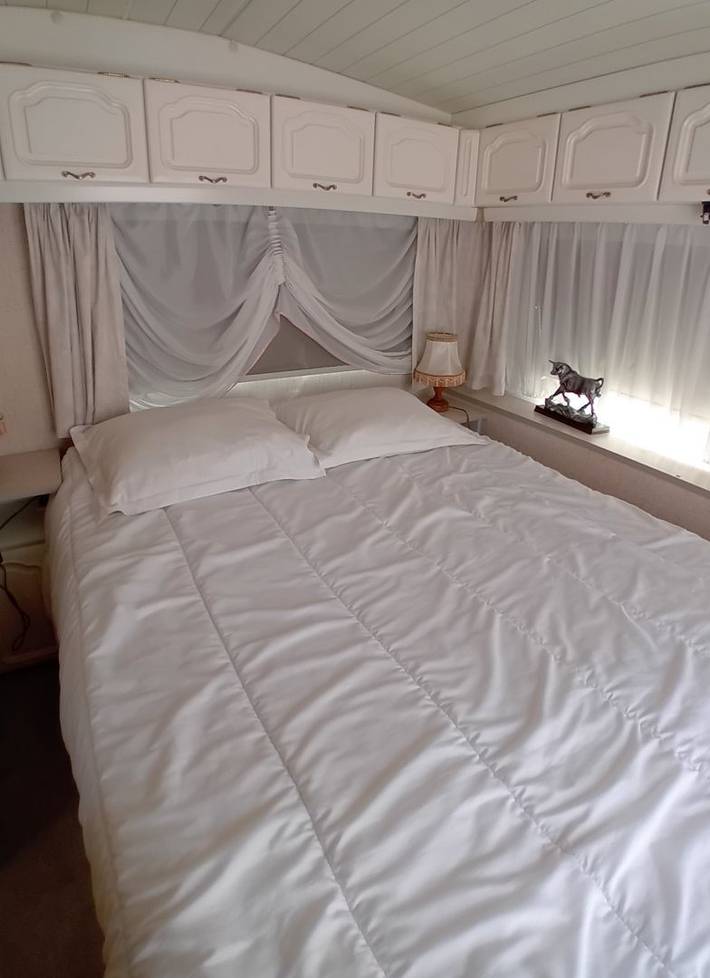 Caravane pour 2 personnes, avec piscine et jardin en Camargue - 4