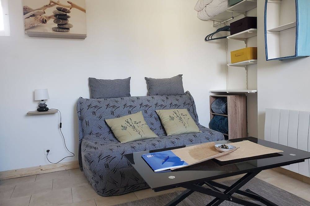 Entire apartment, Studio Tout Équipé à Environ 600 m de la Plage. Situé au 1er Étage in Criel-sur-Mer, Dieppe region