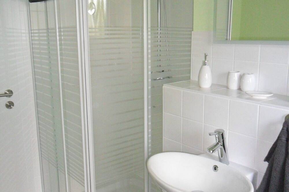 Ganze Wohnung, Willkommen in unserer 4 Sterne Ferienwohnung Im Rosental in Andernach  am Rhein in Andernach, Osteifel