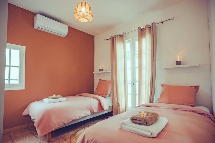 Location de vacances pour 8 personnes dans Plage de la Saline - 2