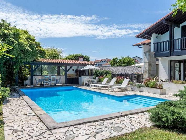 Villa pour 8 personnes, avec piscine ainsi que balcon et vue au Pays basque - 4