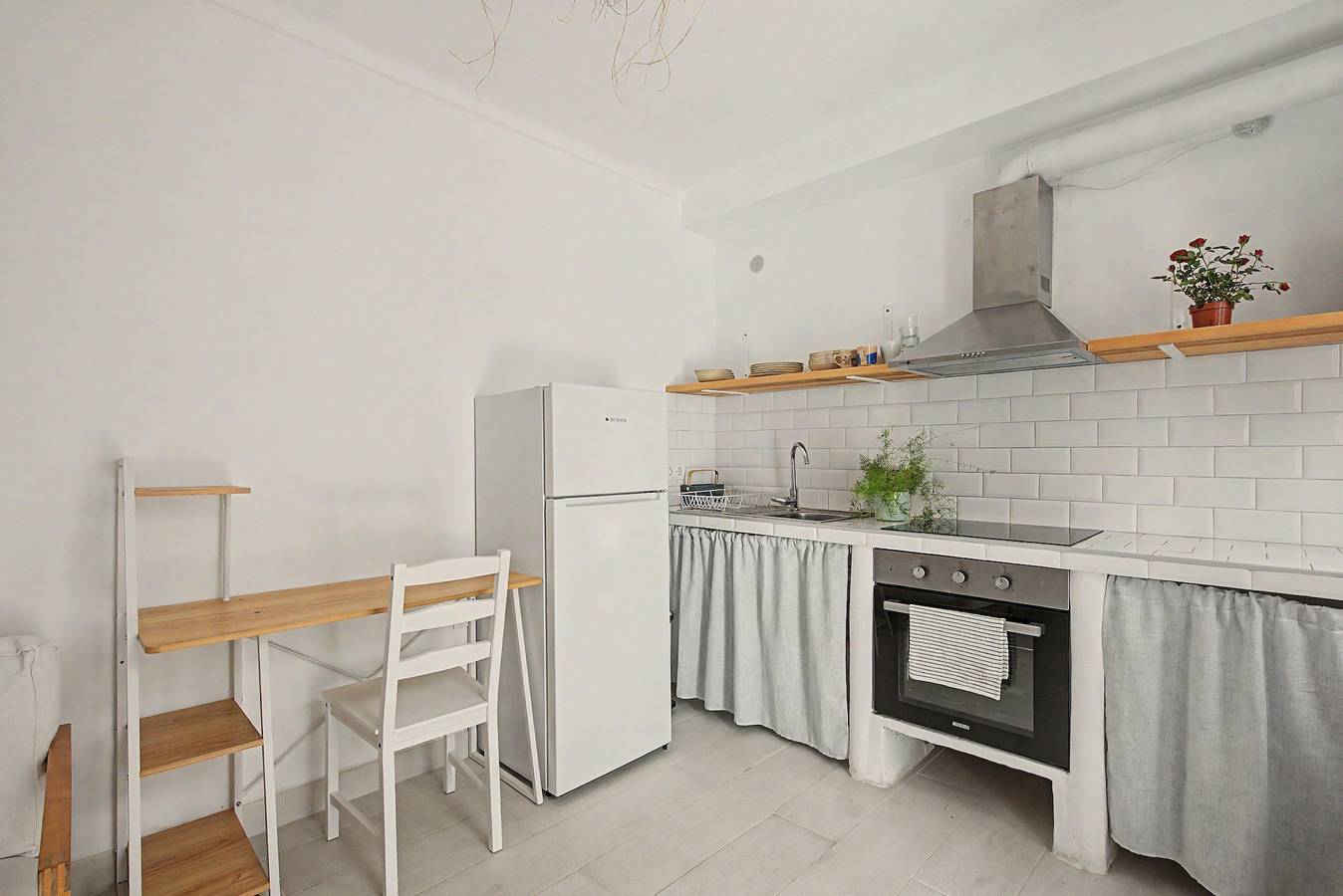 Ganze Wohnung, Apartment 'El Olivo 1' mit privater Terrasse, Wlan und Klimaanlage in Málaga (Este), Malaga