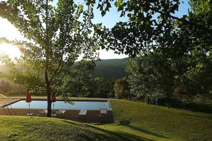 Location de vacances pour 5 personnes, avec terrasse et jardin dans Candemil (Viana do Castelo)