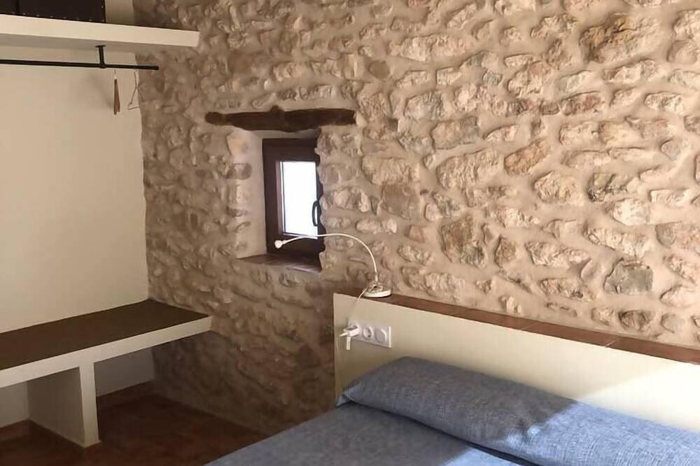 Casita rural entre olivos in Biar, Interior de Alicante