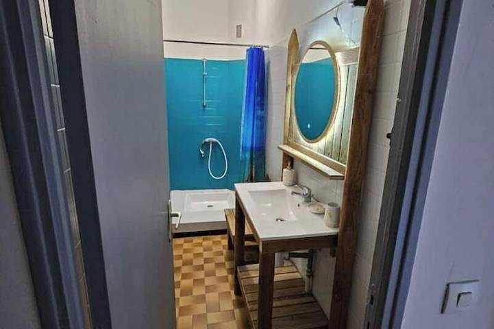 Gîte pour 12 personnes, avec terrasse et jacuzzi, animaux acceptés à Cendras - 3
