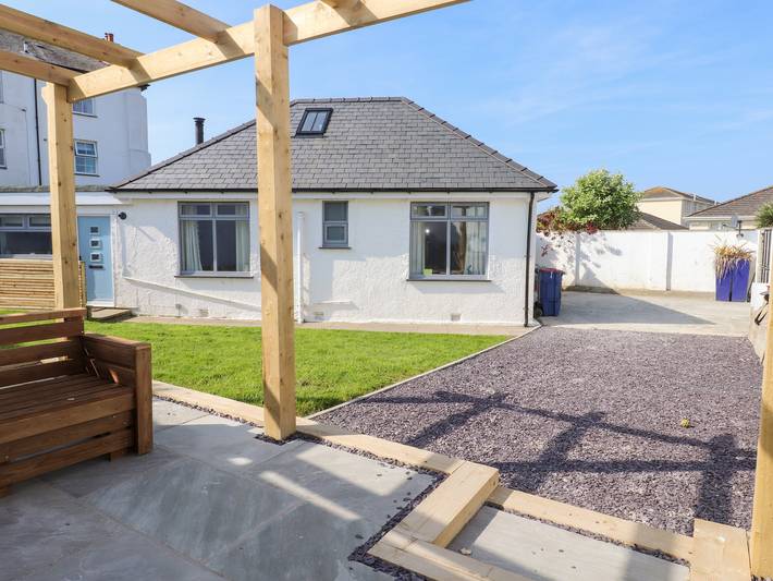 Cottage for 4 people, with garden, with pets in Trearddur Bay