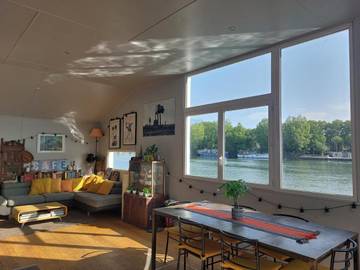 Bateau pour 2 personnes, avec terrasse et vue, animaux acceptés dans Île de France