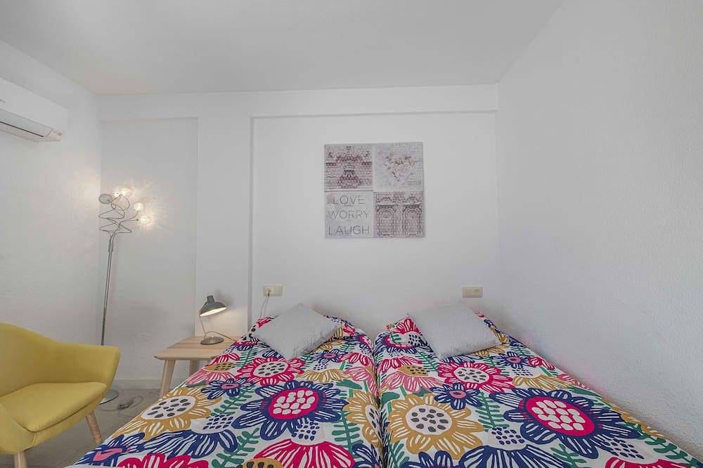 Modernes Stadthaus in Levante Beach (Wifi, Tv, Klimaanlage, Pools) in Benidorm, Costa Blanca