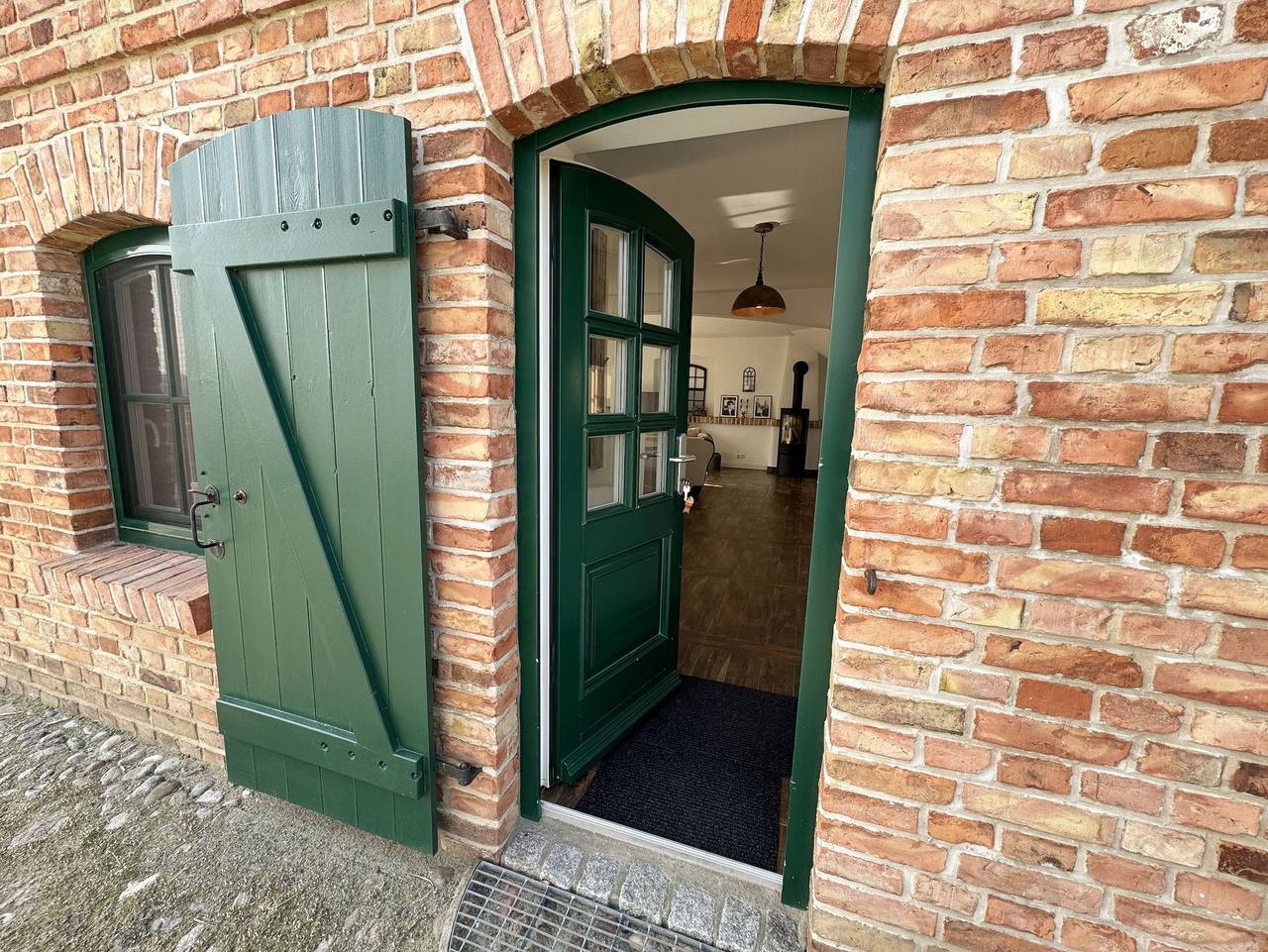 Mr: Doppelhaushälfte Uns Kathus mit Terrasse & Kamin in Groß Zicker, Mönchgut