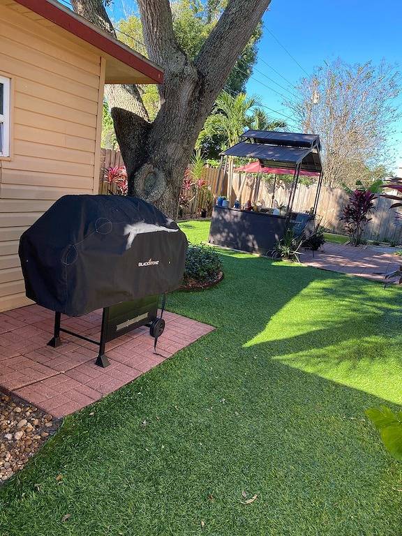 Home away from Home! Close to Beaches and Shops. in Largo, Pinellas County