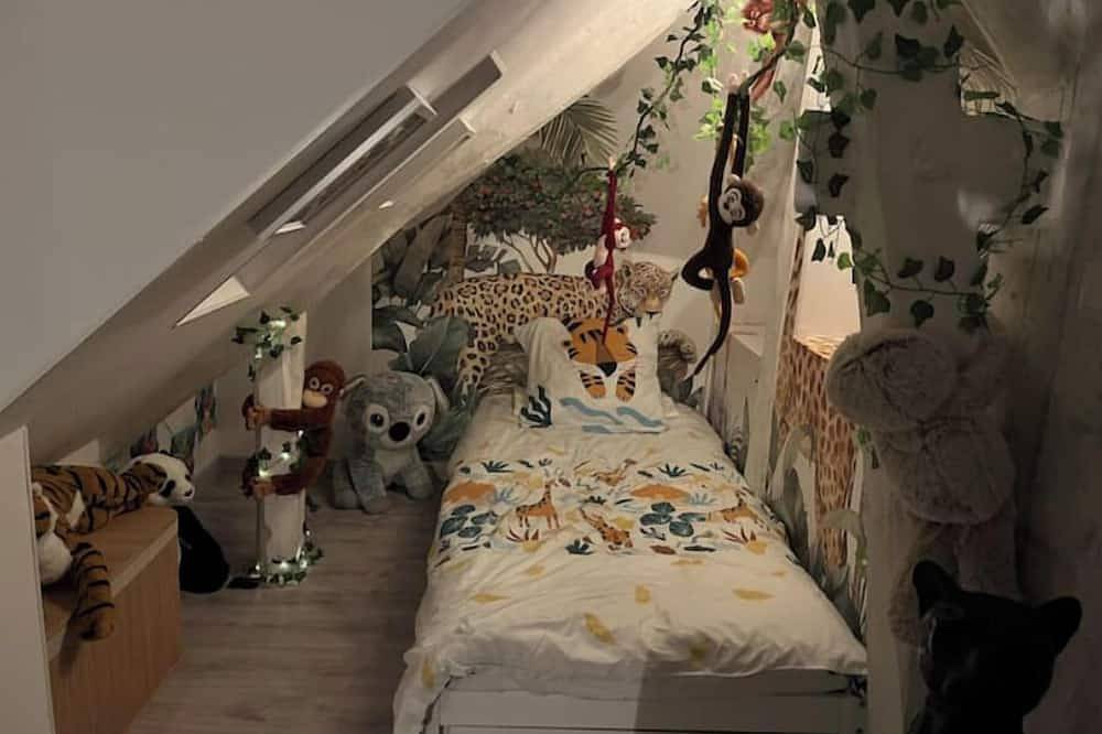 Apartamento entero, Atypical attic studio with exterior in Saint-Aignan, Región de Romorantin-Lanthenay