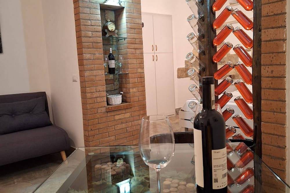 Entire apartment, The Alba & Tramonto cellar in Pimonte, Monti Lattari