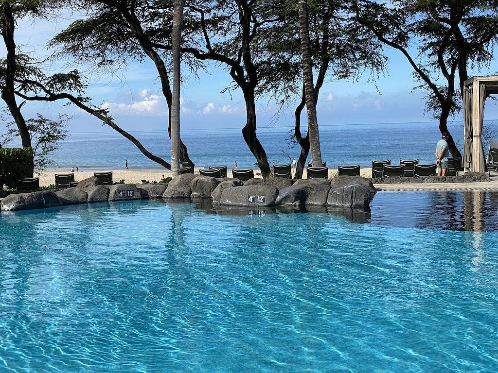 Ganze Wohnung, Epic Beachfront Unit - Steps to Hapuna Beach from Big Lanai w/ Plunge Pool in Mauna Kea Resort, Hapuna Beach