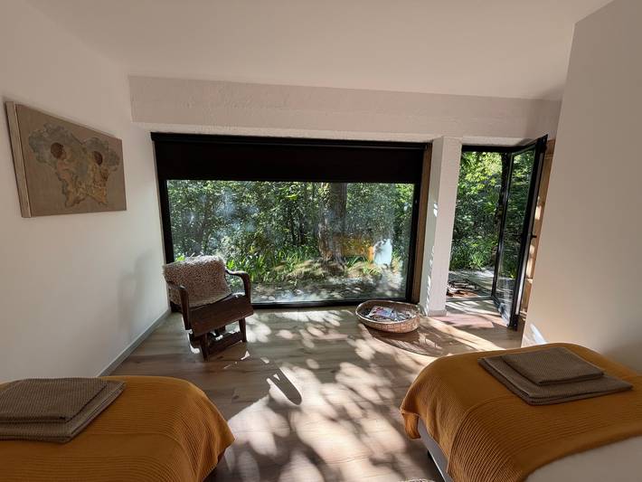 Entire apartment, Suite Magnólia Room with Shared Pool and Private Garden in Fornelos e Queijada, Viana do Castelo District