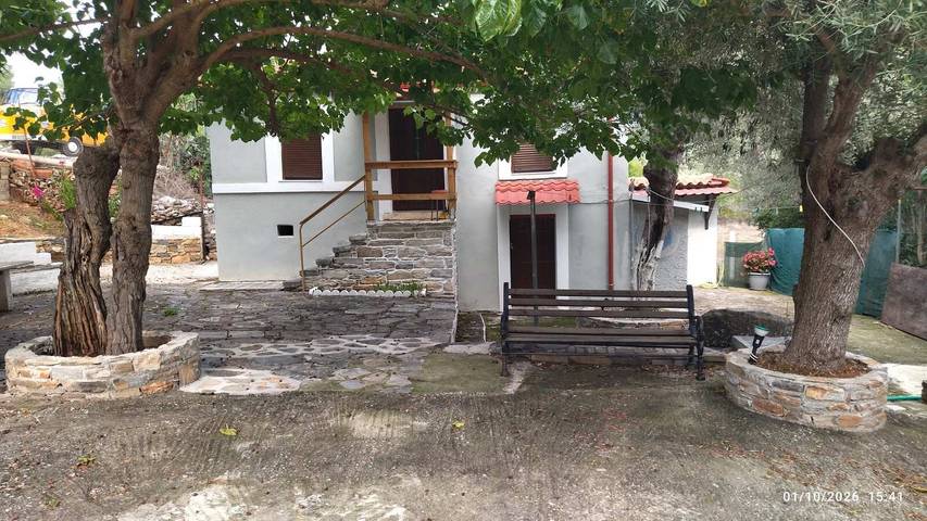 Landhaus 'Milina Traditional House' mit Bergblick, Kamin und Garten in Pilion