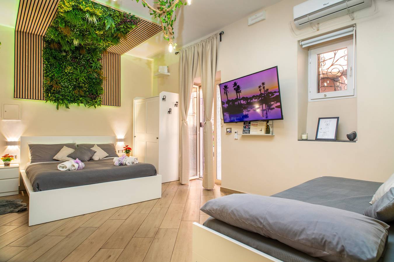 Apartamento entero, Apartamento vacacional "Tropical Holiday House" con terraza compartida y Wi-Fi in Catania, Provincia De Catania