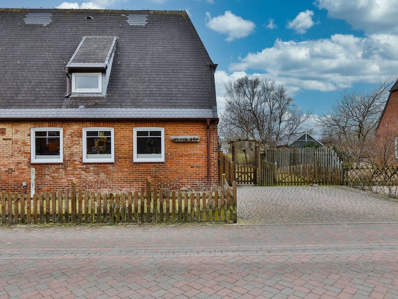 Plyck-Hüs - Tolles Ferienhaus mit umzäuntem Garten in strandnaher Lage von Hörnum. in Hörnum, Sylt