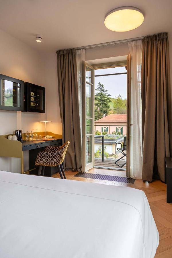 Appartamento per 3 persone, con giardino e panorama, con animali domestici in Serralunga d'Alba