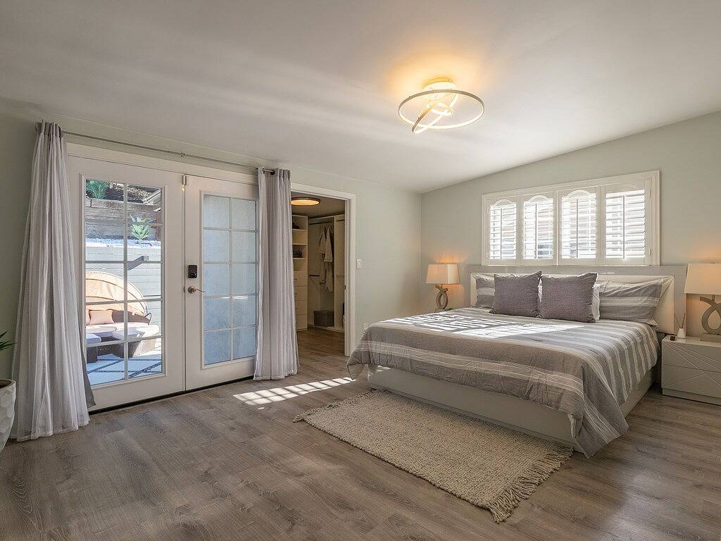 Chic Villa by Topanga Canyon - Smart Home - Hillside, Hot-Tub, Parking, Office in Los Angeles, San Fernando Valley